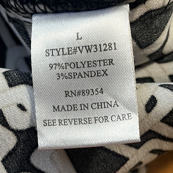 Chain Pattern Black and White Women's Top - Picture 6 of 6